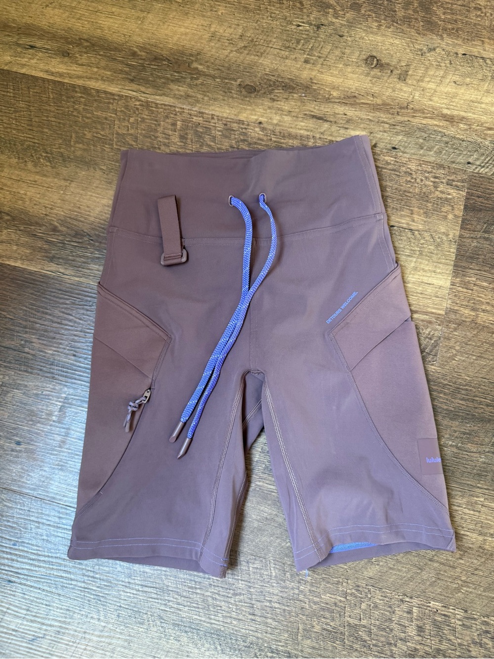 Lululemon Cargo Super-High-Rise Hiking Short 8" Dark Oxide